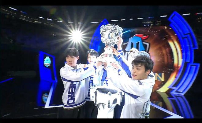 地貌复杂的 地貌复杂的