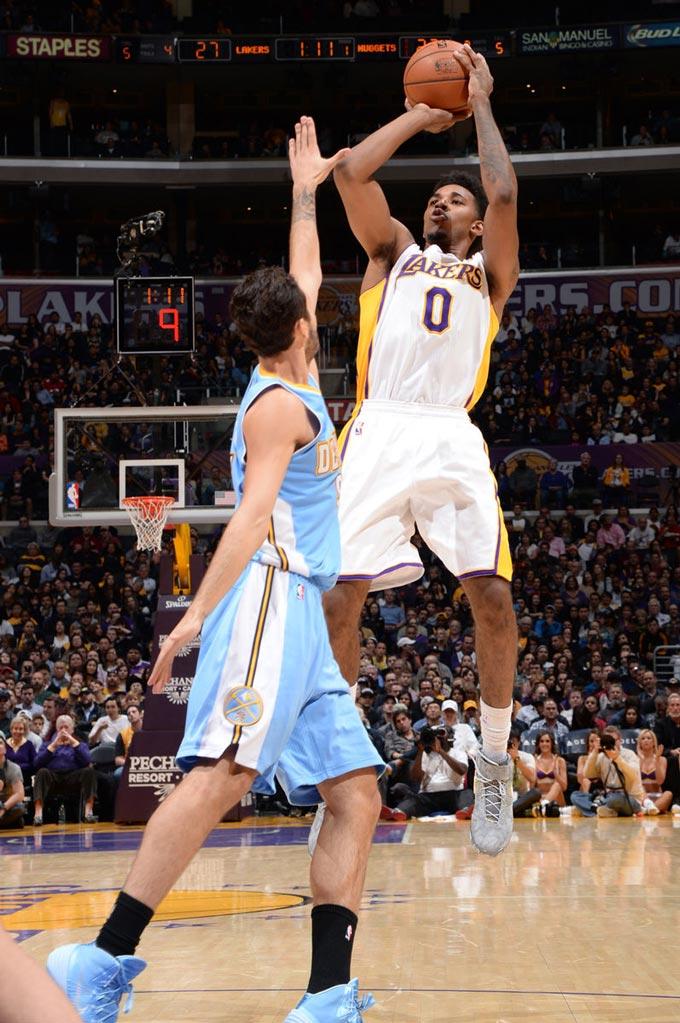 防守回合里 防守回合里